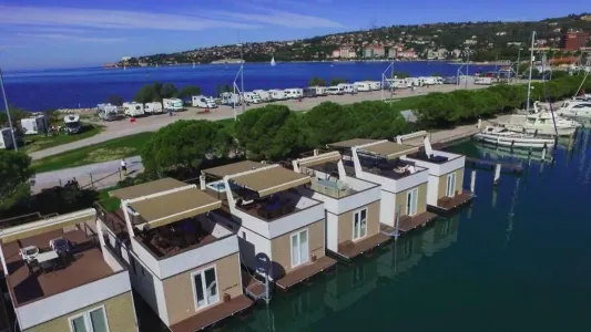 სხვა იყიდება 6320 Portoroz  SI